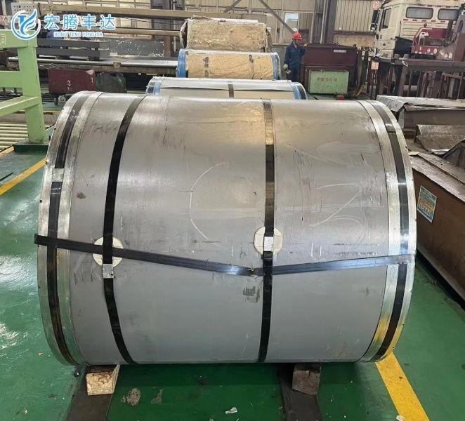 Pickled Oiled SPHC SPHD Hot Rolled Carbon Steel Coil 0.8mm-6.0mm Clean Surface Ready for Stamping