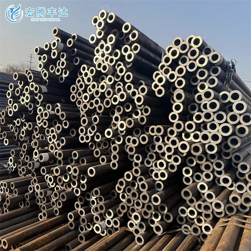 Carbon Steel Seamless Round and Square Pipe Customized Size GB/T 8163 Selling Carbon Steel Tube