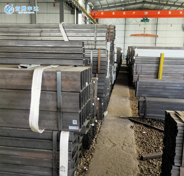 X42 X46 Carbon Steel Rectangular Tube 10*10mm-600*600mm Welded Steel Pipe