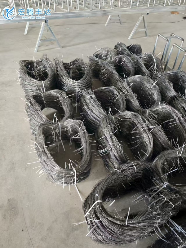 5689 Barbed wire used as an obstacle Tank tracks wrapped in barbed wire Tank obstacles