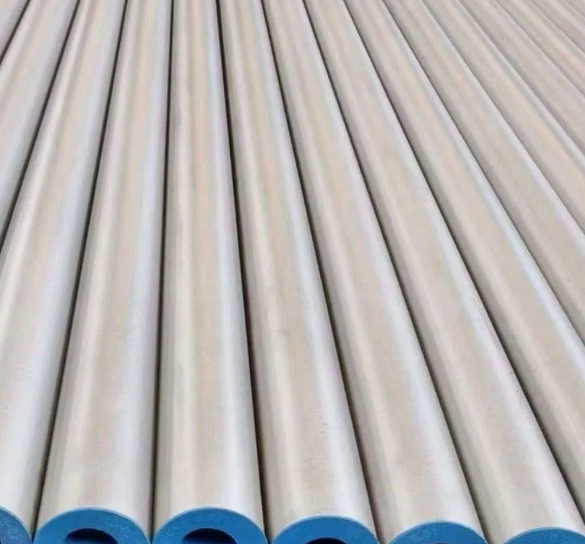 Heavy Duty Carbon Steel Seamless Pipe for High Pressure and Corrosion Resistant Applications